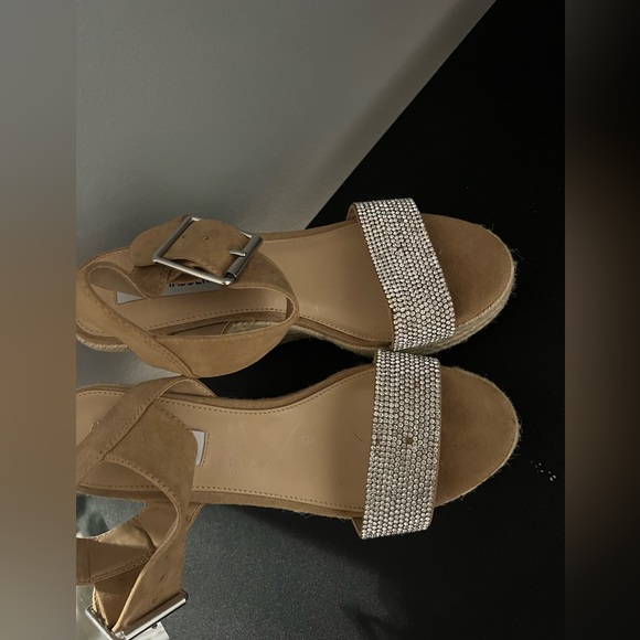 STEVE MADDEN HEELS✅ - Picture 2 of 5